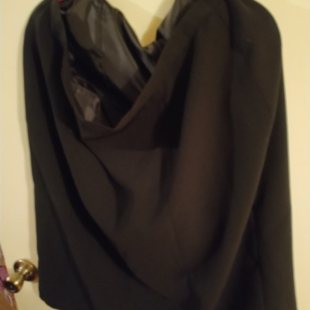 WOEMNS DRESS SUIT